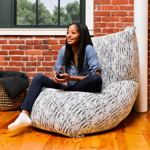 ヨギボーラックスまとめ】ラグジュアリーなヨギボー。特徴や種類・価格