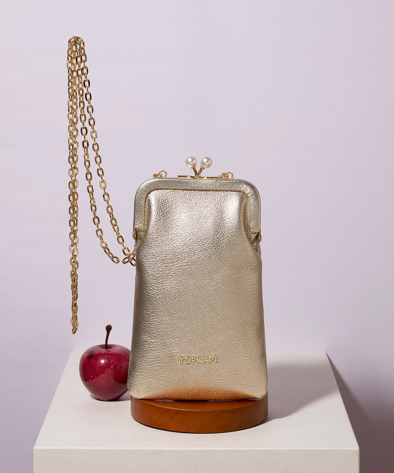 シュリンクレザー パール チェーン ショルダー バッグ / スマホ