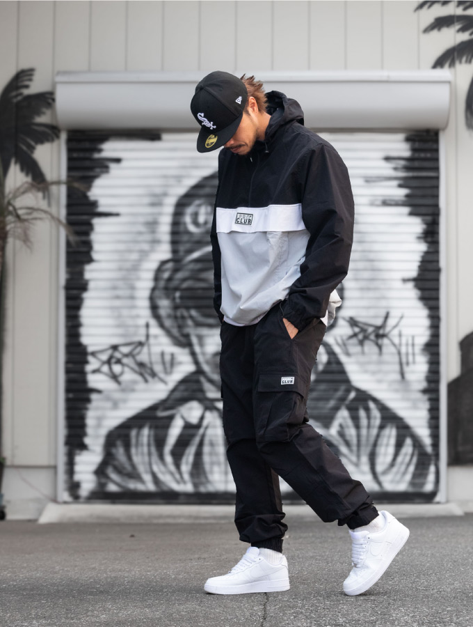 ハーフジップタイプのナイロンジャケットが新登場!!