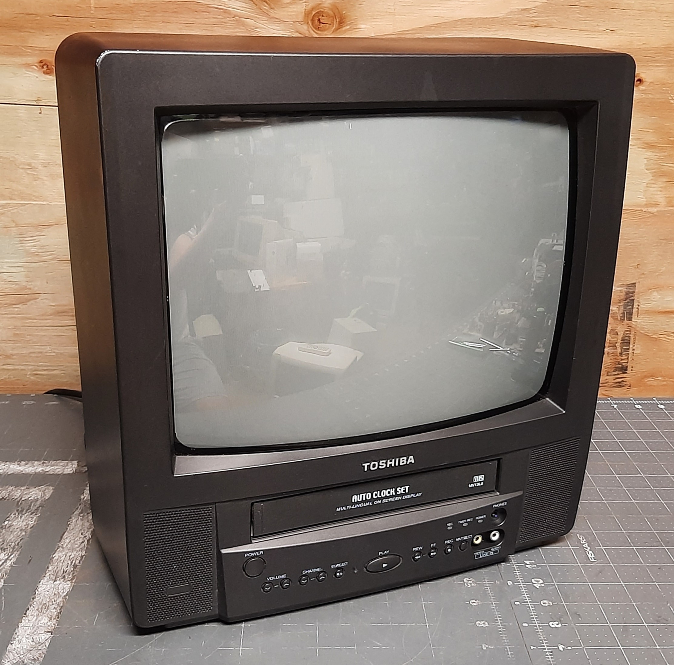 Toshiba MV13L2 | CRT Database