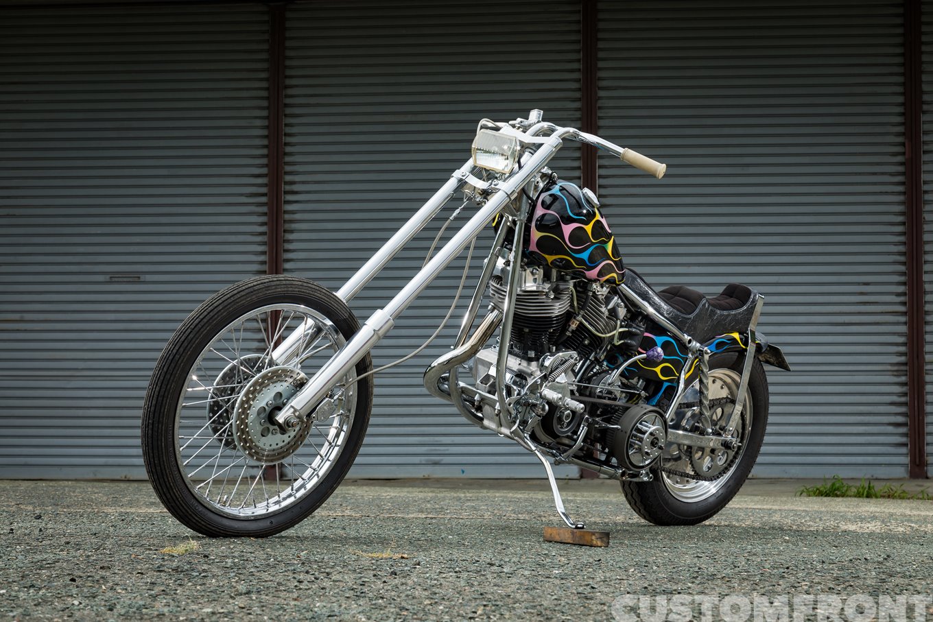 LOCAL CYCLESのエイティーズチョッパーのロングフォークショベルヘッド