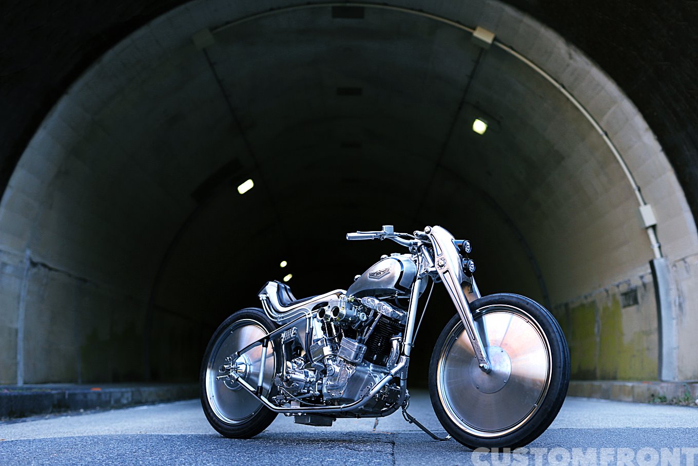 カスタムワークスゾンのオールアルミフレームショベルヘッド 2022HRCS