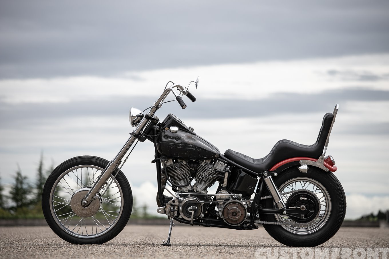 ハーレーショベルヘッドのB級スタイルチョッパー FXWG 1981年・MOTORI