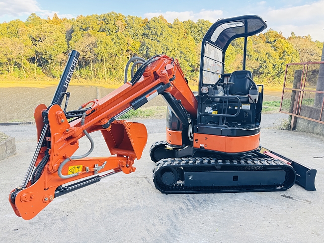 日立建機 ZX30UR-3 | 千葉県のミニ油圧ショベル(ミニユンボ