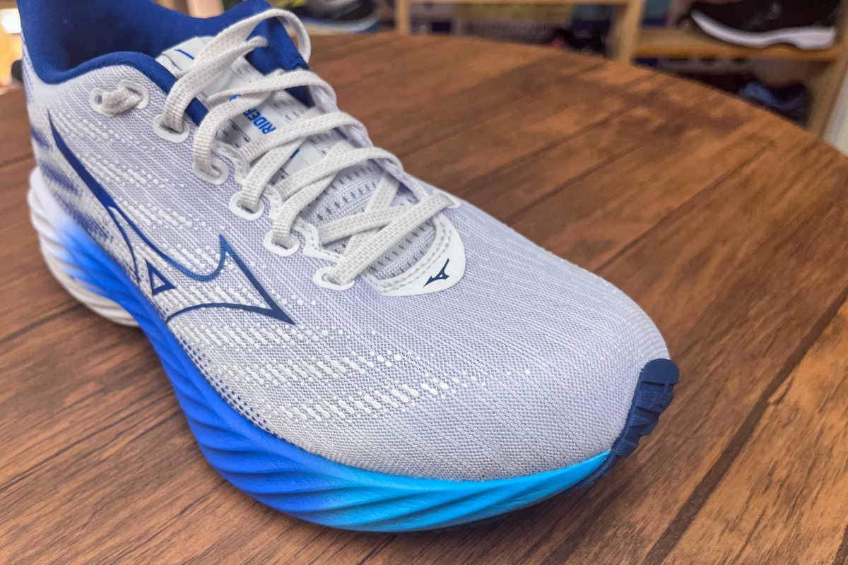 ミズノ】最新作『WAVE RIDER 28』の進化とは？ 多くのランナーに愛さ