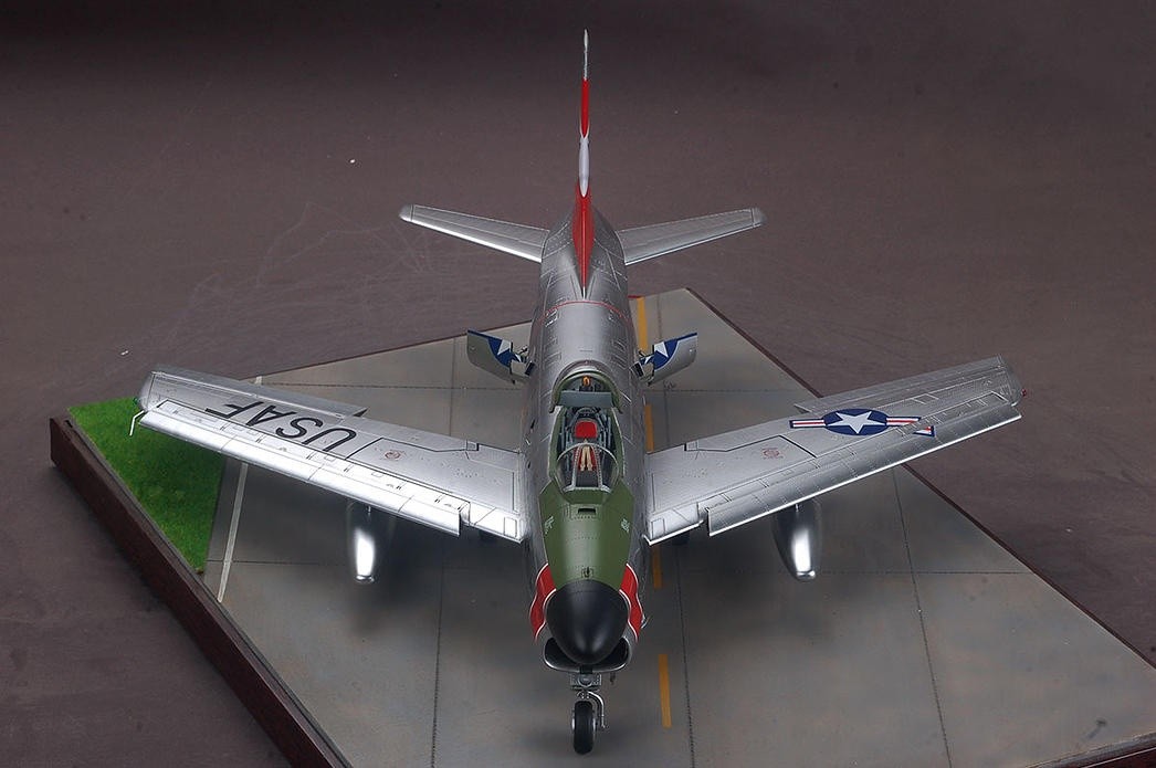 1/32 F-86D セイバードッグ (KH32007) - (株)ビーバーコーポレーション