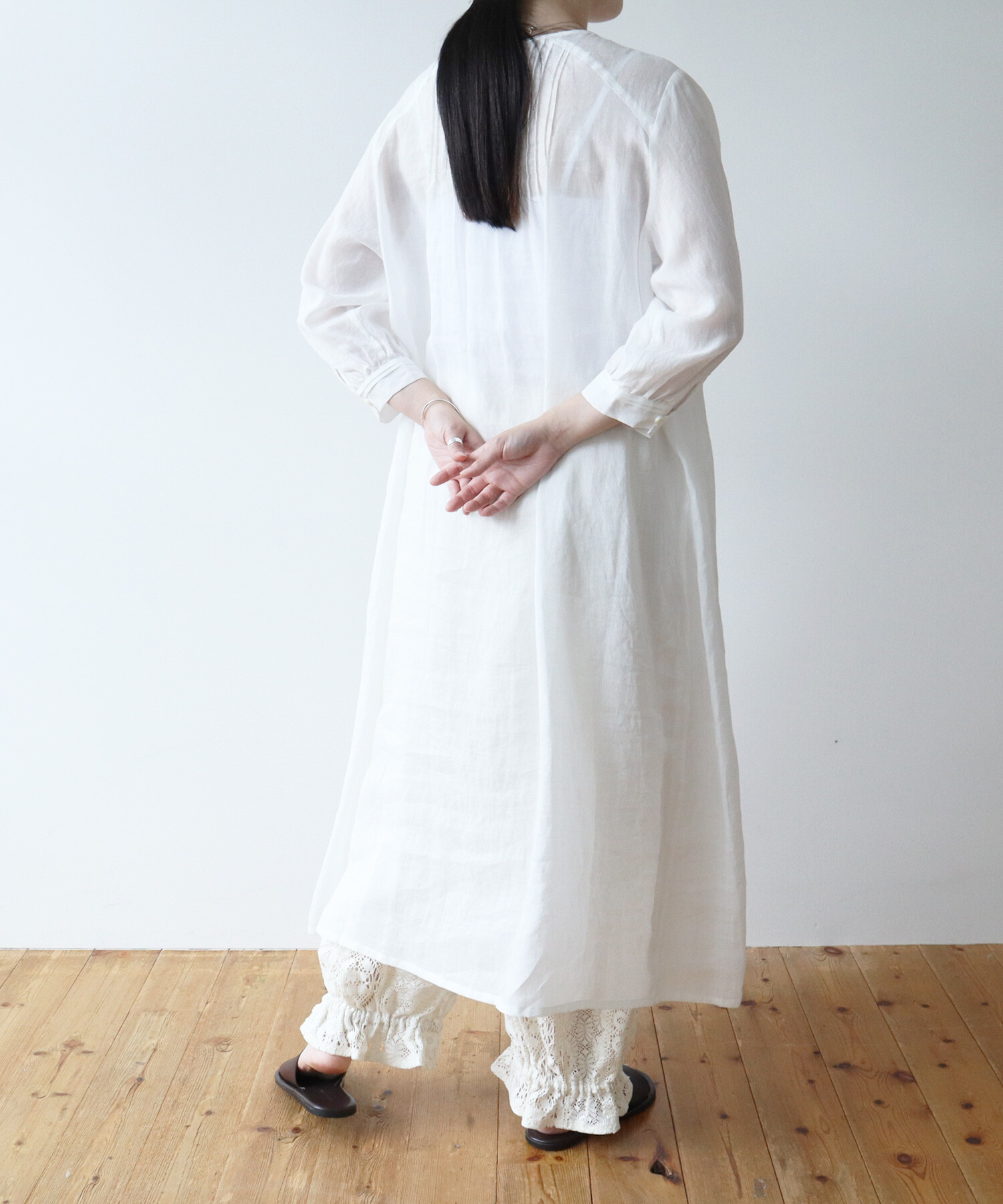 ikkuna ギャザードパンツ リネン100% ikkuna ギャザードパンツ リネン