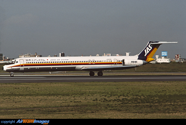 McDonnell Douglas MD-81 Japan Air System (JAS) JA8498