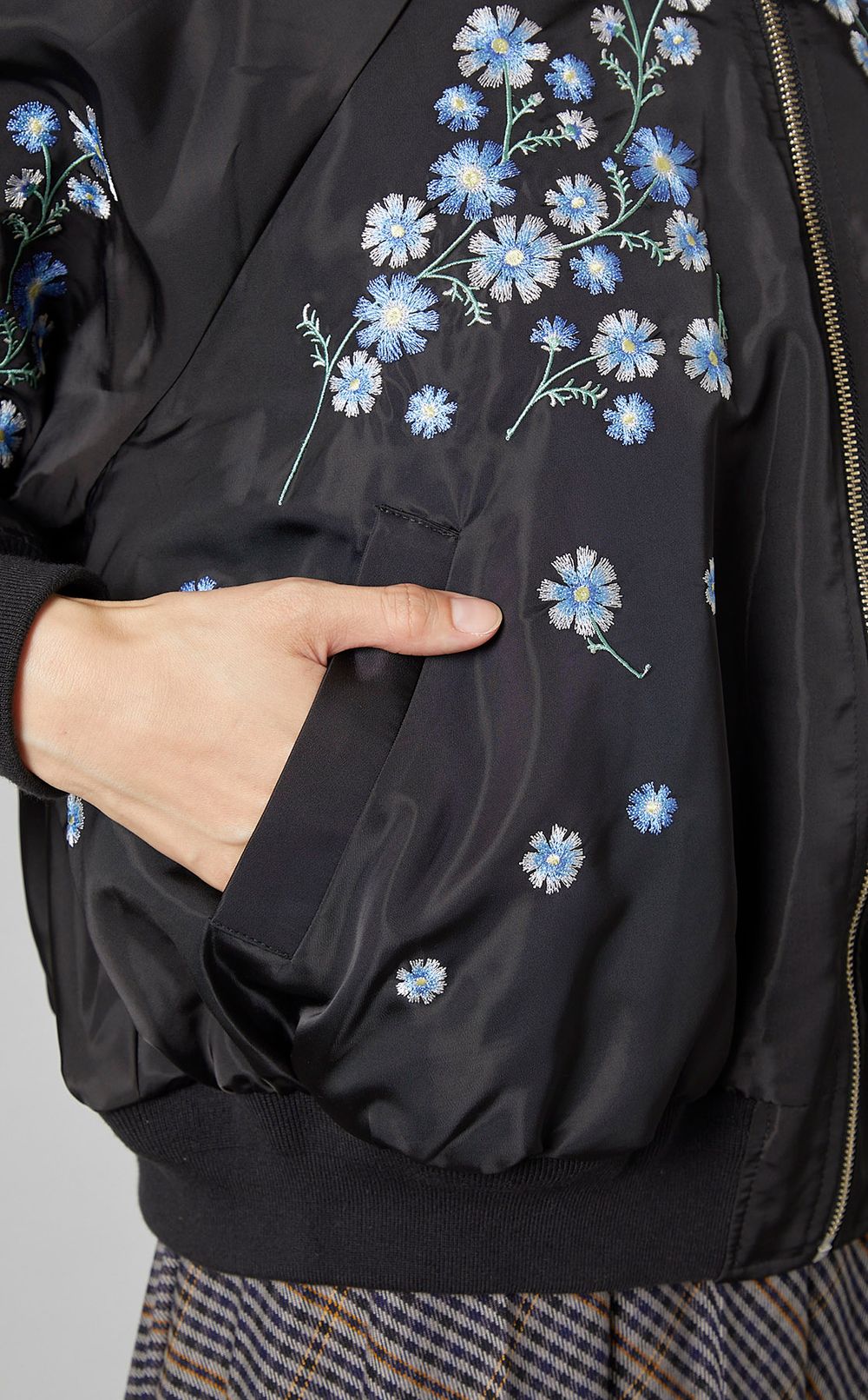 FURFUR｜フラワー刺繍スカジャン