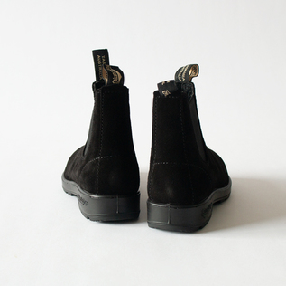 サイドゴアブーツ ORIGINALS BS2405 ブラックスエード／Blundstone