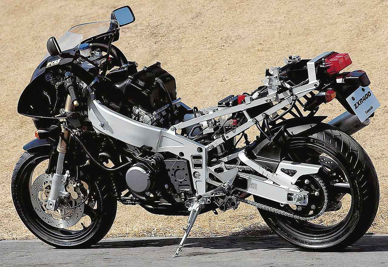 カワサキ「ZXR400」1989年｜レプリカ戦線に本格参入した意欲作！【絶版