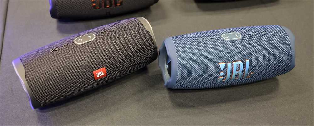 JBL、2ウェイ構成で音質をアップしたポータブルBluetoothスピーカー