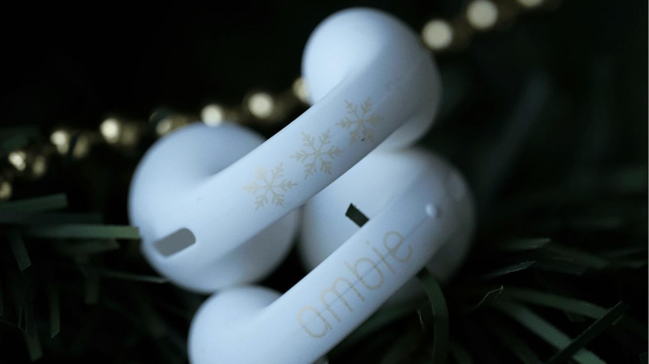 耳元に雪の結晶を！ ambieの完全ワイヤレスイヤホン「AM-TW01」に