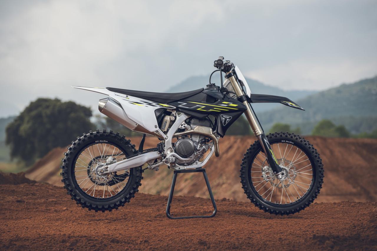 国内初導入、トライアンフから2026モデルのTF 250-Xがリリース。吸排気