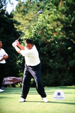 世界中で113勝を挙げたジャンボ尾崎 誰もが憧れた300ヤードスイングは