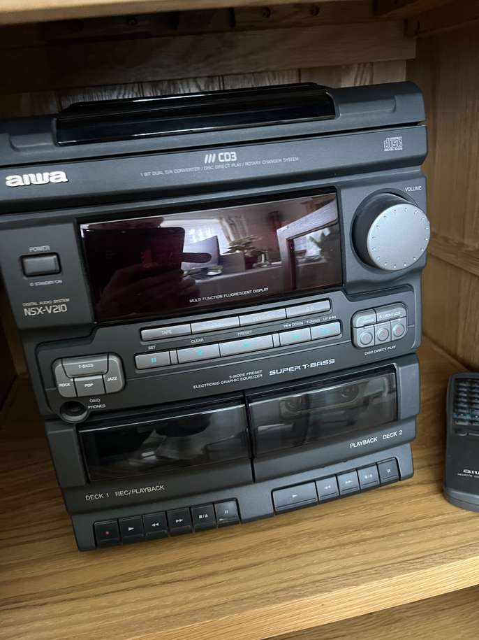 FreelyWheely: Aiwa NSX-V210