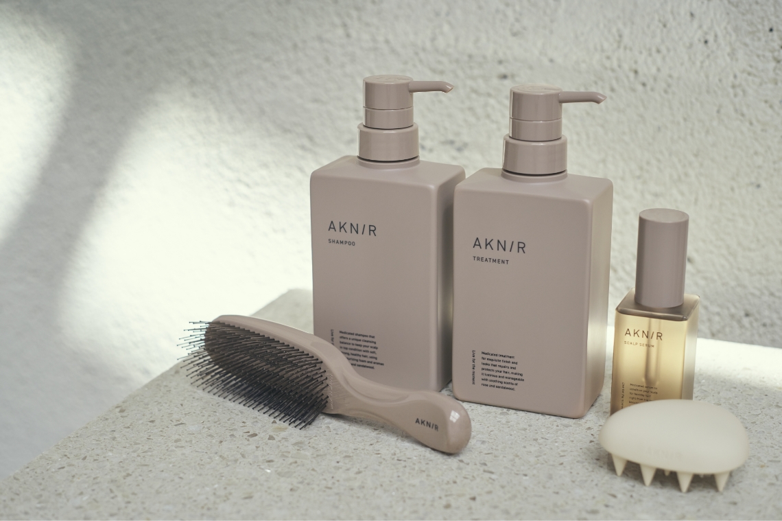 パーフェクトセット初回【ローズ×サンダルウッド】｜AKNIR（アクニー