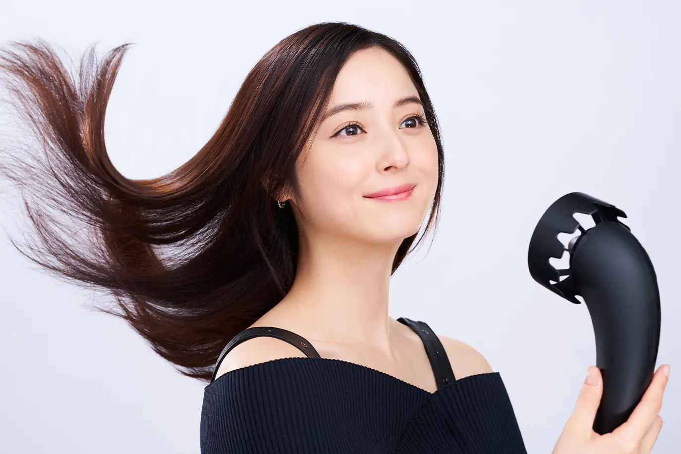 Brighte SHOWER DRYER | 乾くのに乾かない次世代ドライヤー