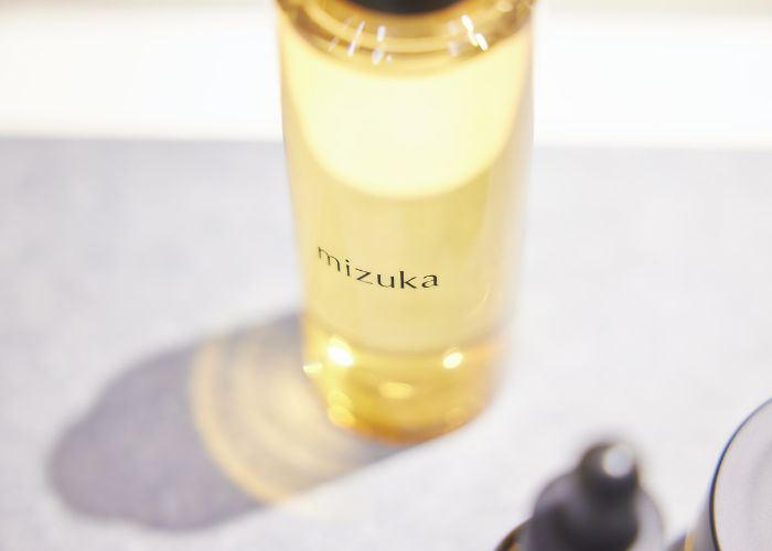 辺見えみりさんが語る。自ら⼿がけるスキンケアブランド『mizuka