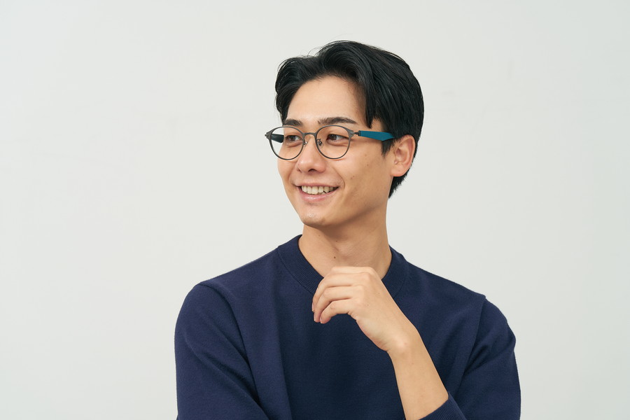 ラバーテンプルが特徴のボストン型メガネ （ZA252007-13F1）｜メガネの