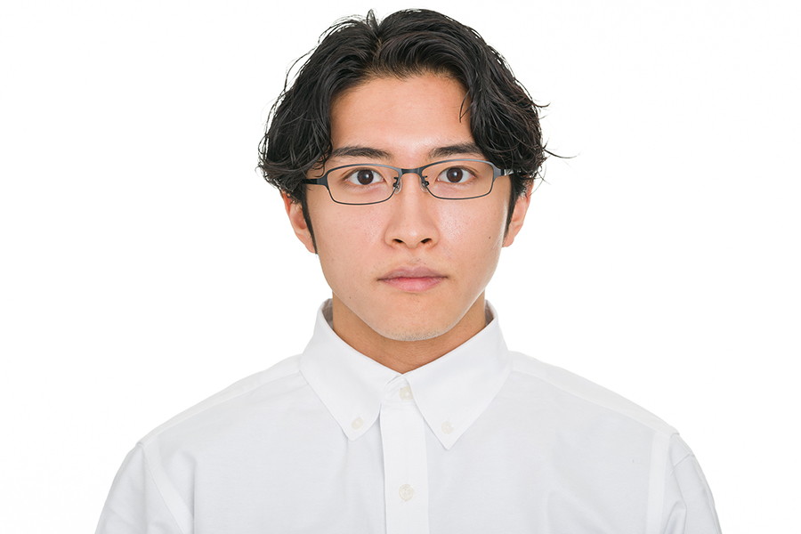 スペシャルプライス]0.4mm厚の極薄メタルを採用した、掛け心地抜群の