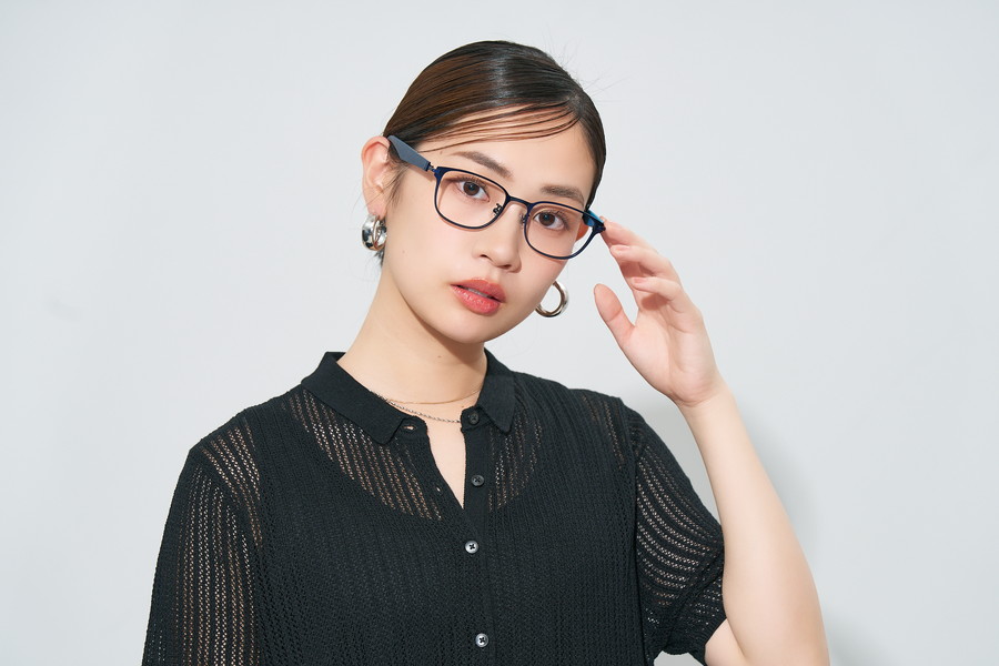 創業25周年フェア]ラバーテンプルが特徴のウエリントン型メガネ