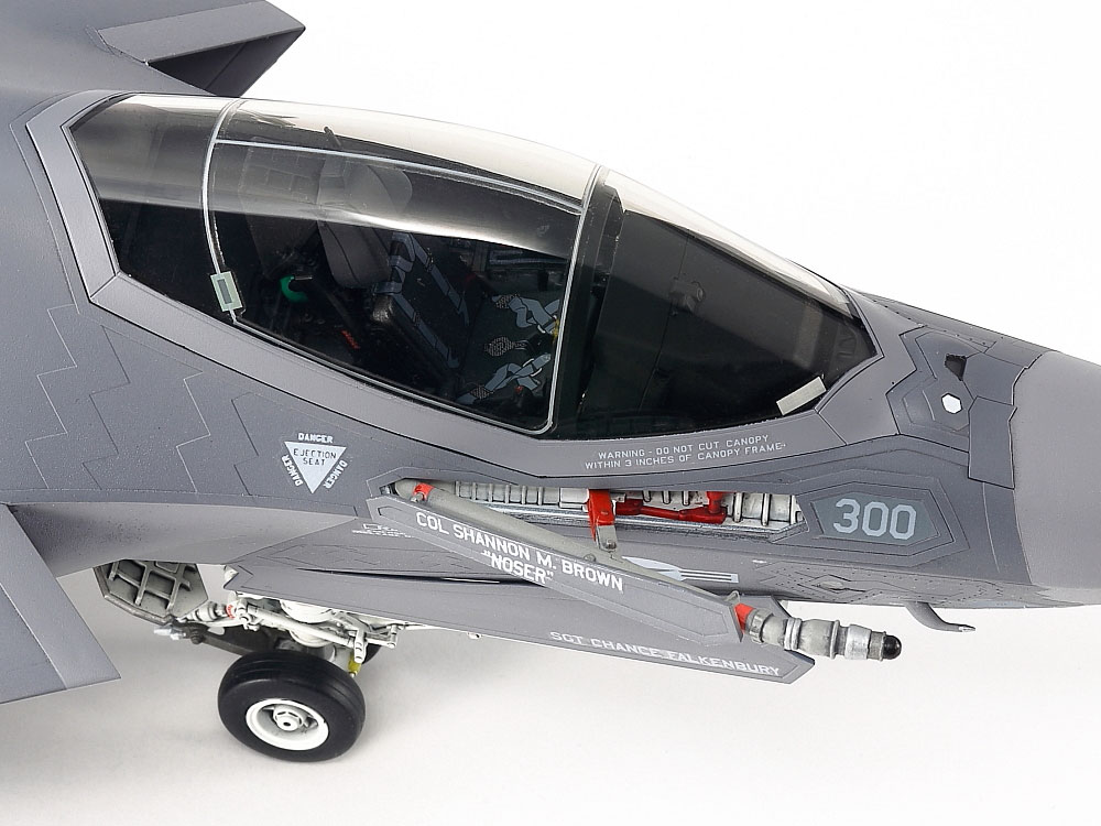 タミヤ 1/48 傑作機シリーズ ロッキード マーチン F-35C ライトニング