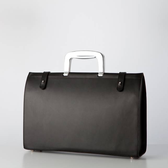 これぞ革の魔術師!ビルアンバーグの鞄でビジネスの成長に備えろ