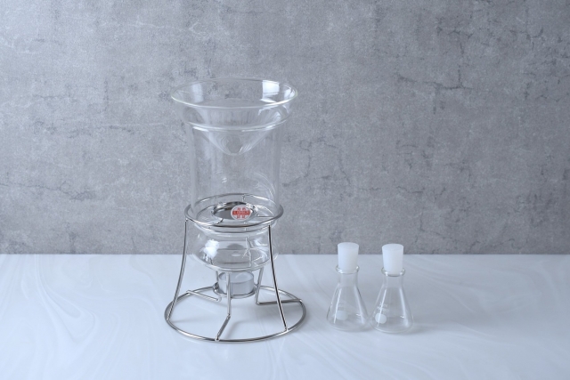 HARIOが発売している蒸留器「ハーブウォーターメーカー」を使ってみた