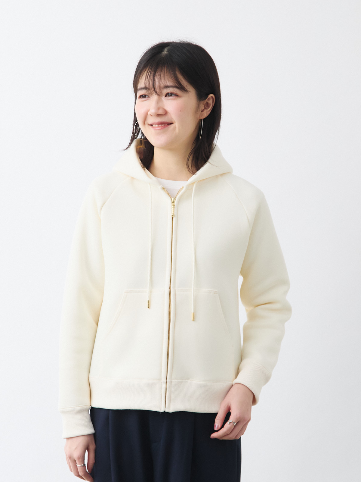 NEW】大人のお洒落パーカーに新色が仲間入り! | Factelier (ファクトリエ)