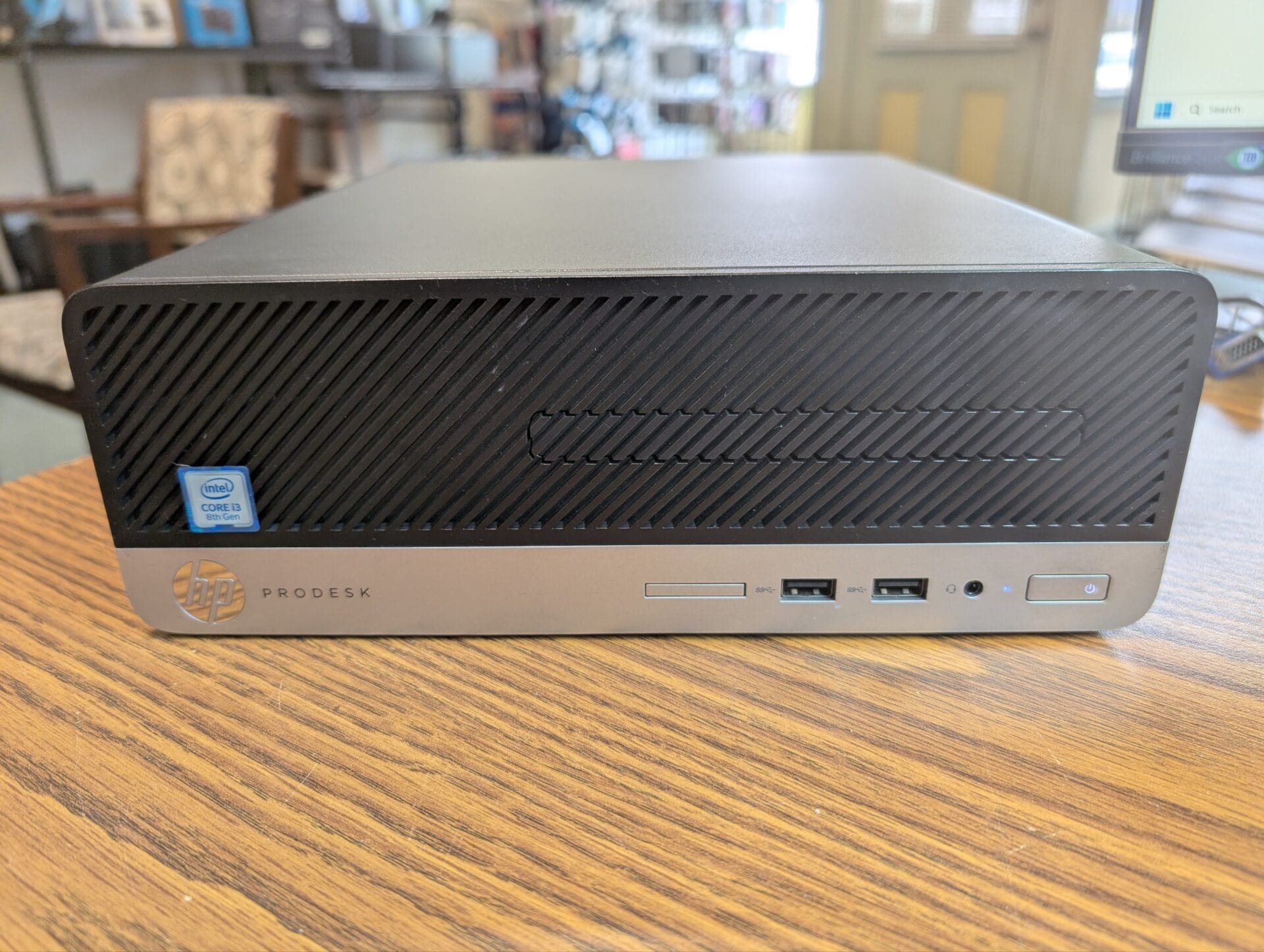 HP ProDesk 400 G5 SFF i3-8100 8gb RAM 128gb NVMe Windows 11 Pro