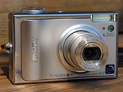 富士フイルム FinePix F11【最終回】画質をはじめ高い完成度が魅力