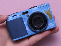 写真で見る「GR DIGITAL1周年記念モデル」