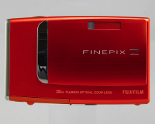 実写速報】富士フイルム「FinePix Z10fd」