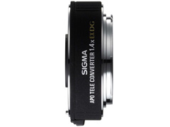 シグマ、ペンタックス用テレコンバーター使用時の注意を喚起