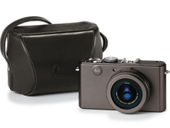 ライカ、「D-LUX 4」にチタンカラーの限定モデル