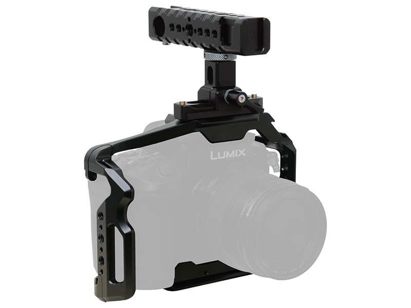 NATOレールトップハンドルが付属する「α7R IV」「LUMIX GH6」用ケージ