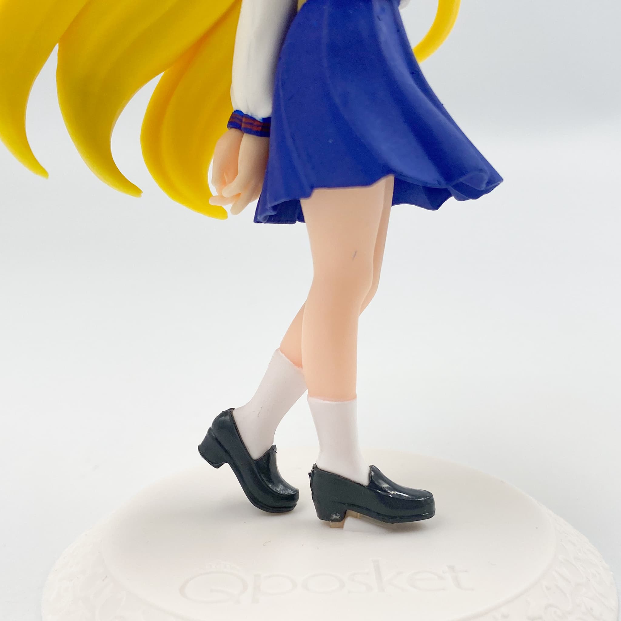 劇場版セーラームーンの愛野美奈子が制服姿でQ posketに｜オンライン