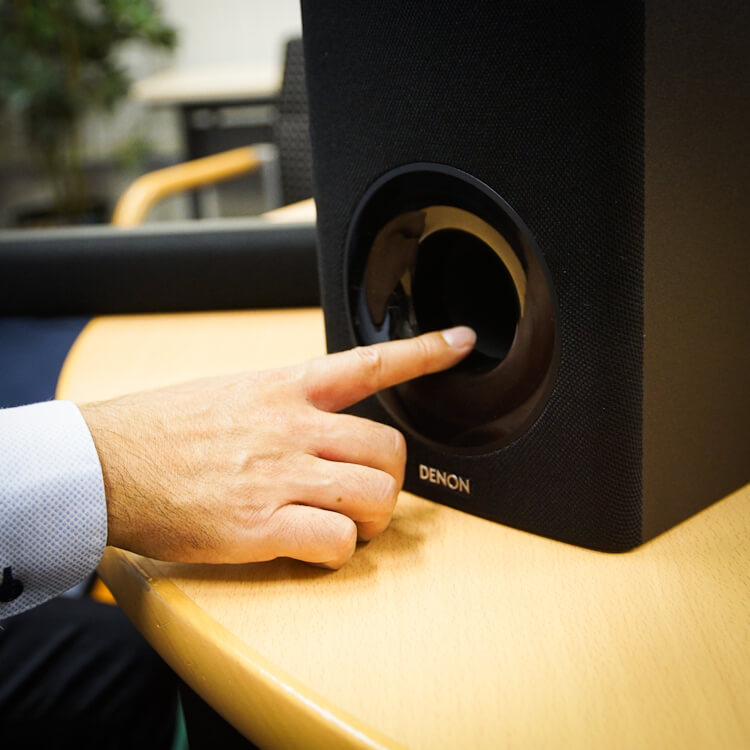 2.1chサウンドバーDHT-S316の開発者が語る「サブウーハーの重要性