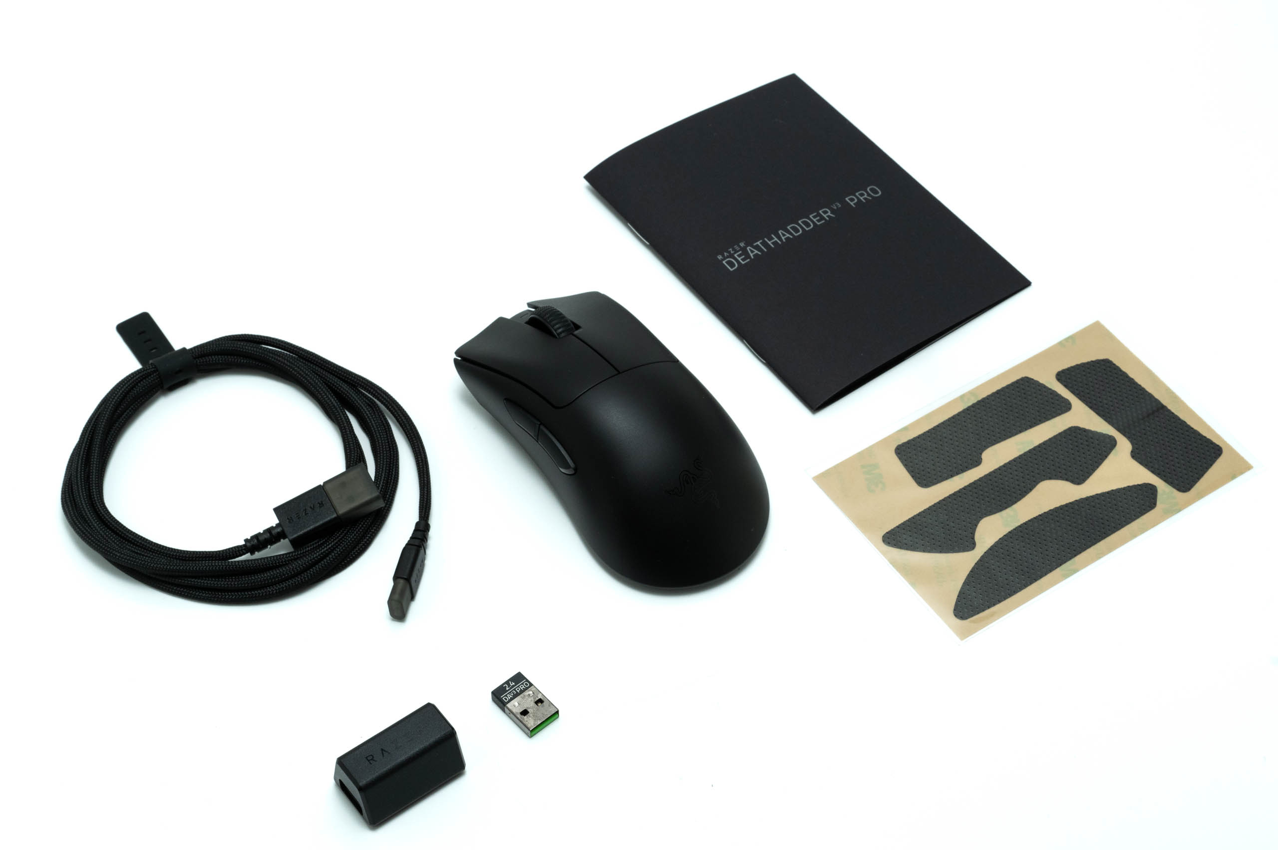 Razer DeathAdder V3 Pro レビュー：約64gの軽量エルゴノミクス