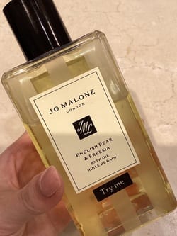 イングリッシュ ペアー ＆ フリージア バス オイル(30mL): ジョー