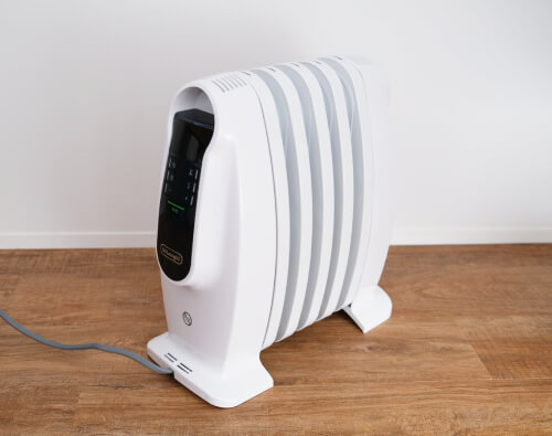 デロンギのオイルヒーター NJ0505Eレビュー】コンパクトサイズの