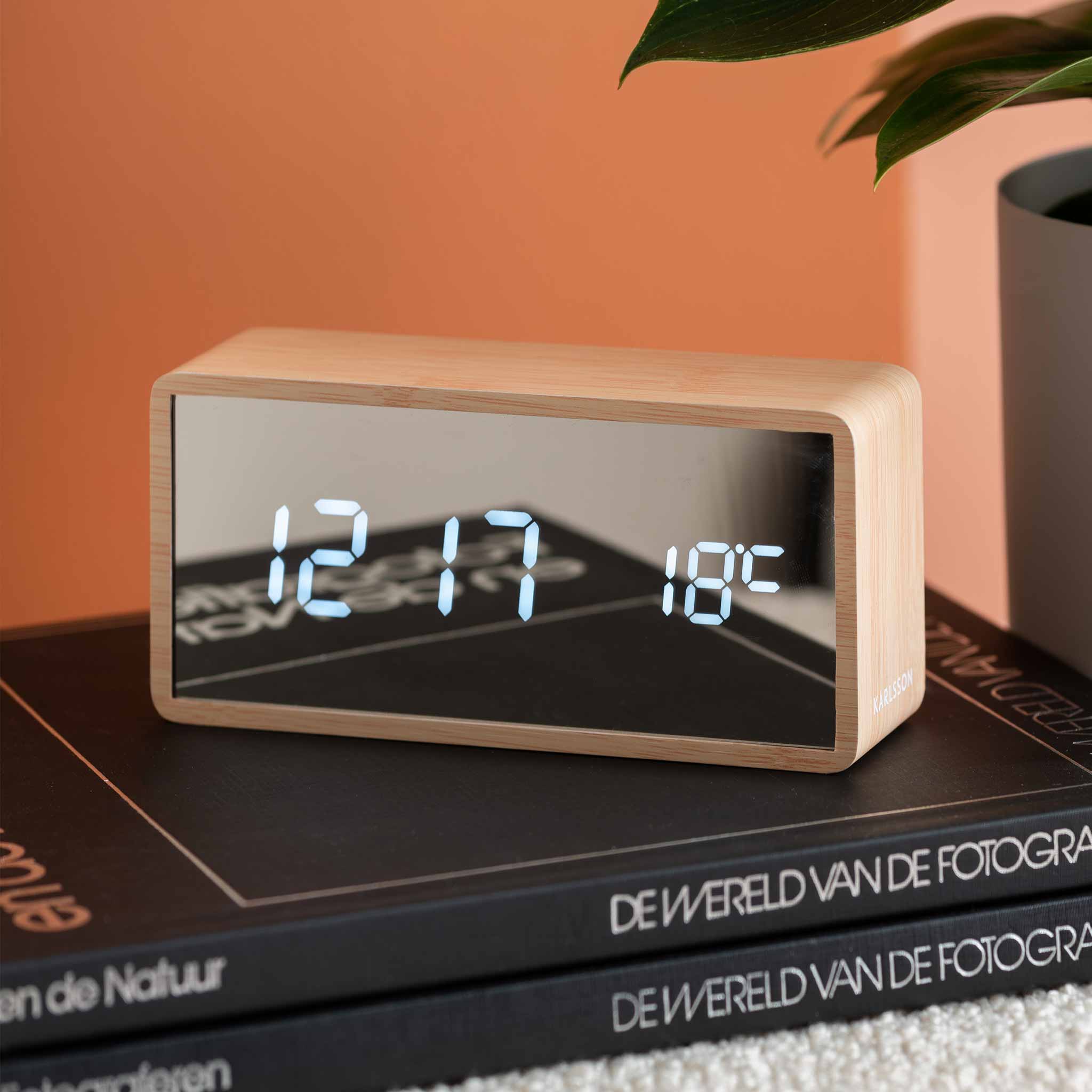 Karlsson/カールソン】目覚まし時計 デジタル置き時計 Silver Mirror