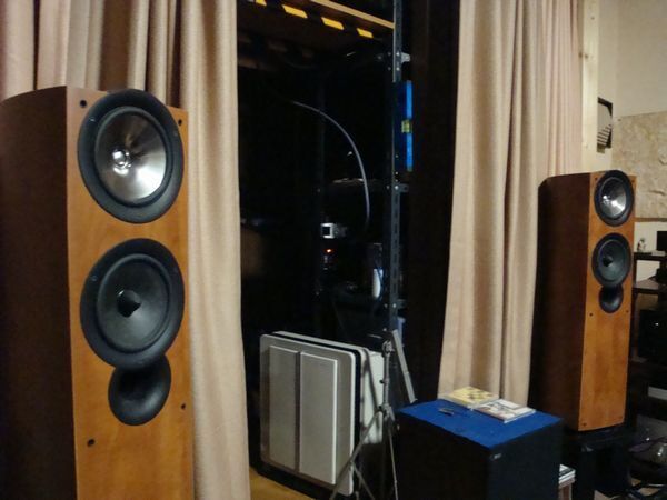 フロアスピーカー7chのサイズを統一した結果。: ホームシアターBライフ