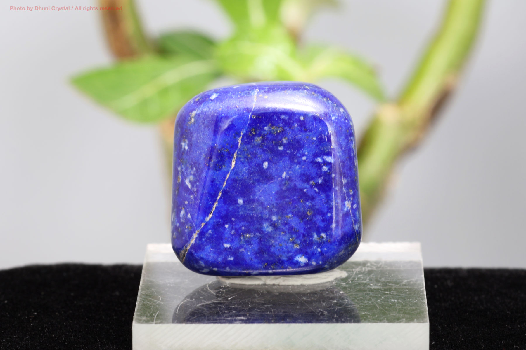 ラピスラズリ】深い瑠璃色に宿る叡智と守護の石｜天然石・パワーストーン