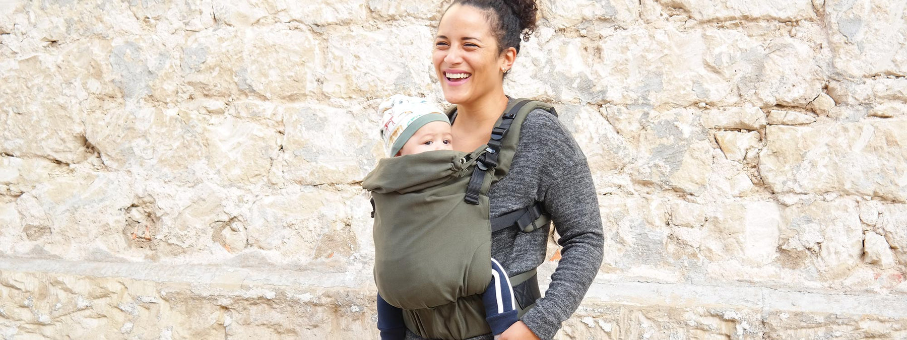 小柄なママでも使える！新生児から安心して縦抱きできる抱っこ紐