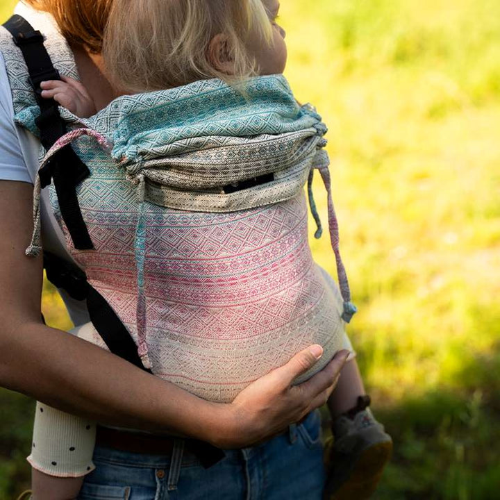 おしゃれで身体が痛くならない抱っこ紐｜ディディフィックス オーロラ