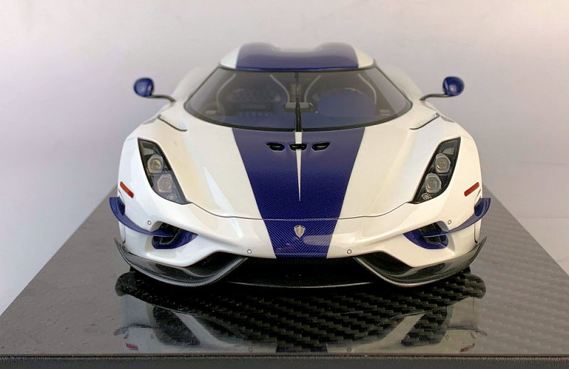 Fronti-Art Koenigsegg Regera - Pearl White/Blue • DiecastSociety.com