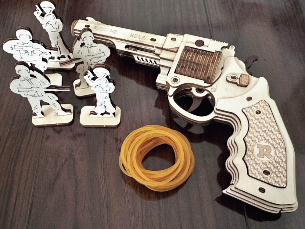 大人もハマっちゃう！ 3Dウッドパズルのゴム鉄砲。 | Dig-it [ディグ