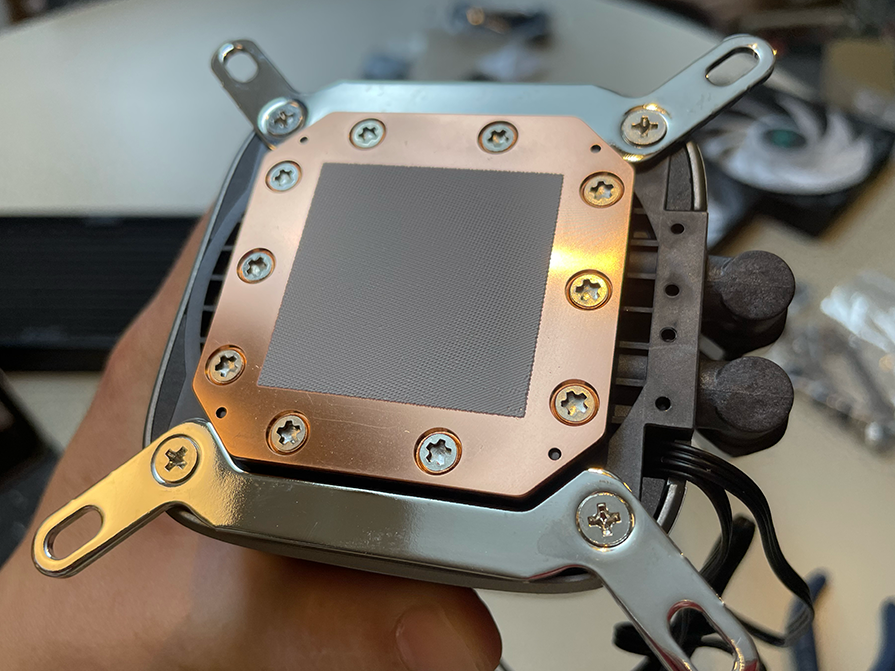 初めての簡易水冷クーラー！DeepCool LS720の使い方と性能レビュー